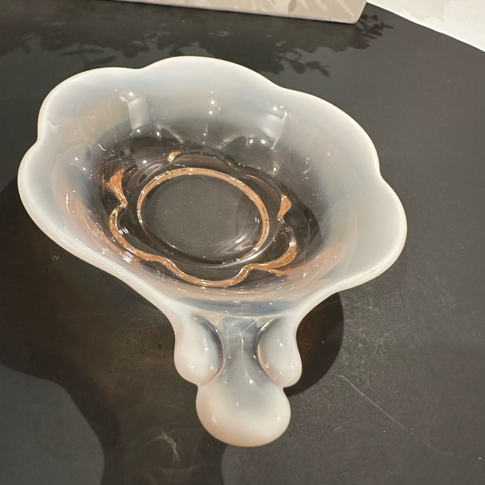 COPY - Vintage Duncan and Miller Pink Opalescent Trinket - Picture 10 of 10